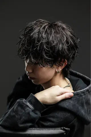 パーマ メンズ 【メンズ特化】ハイ トーン/海里🔥のヘアスタイル