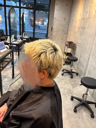 ショート メンズ 吉田 光希のヘアスタイル