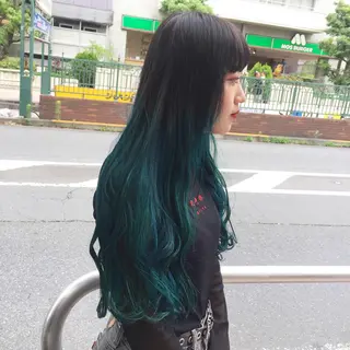 ロング カラー ホワイト&レイヤーカ ットエクステ長畠俊輔のヘアスタイル