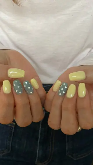 ネイル iru.所属・西田 七海のネイルデザイン