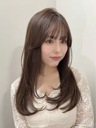 セミロング カラー 興津/韓国レイヤー ダブルカラー美髪縮毛のヘアスタイル