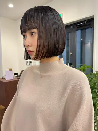 ショート カラー 💓パーマ，💗 レイヤーカットのヘアスタイル
