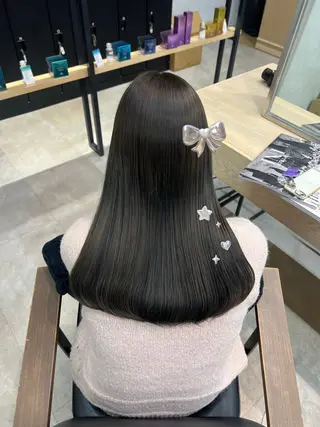 ロング カラー ハイトーン/ピンクカ ラー/minku🧸のヘアスタイル