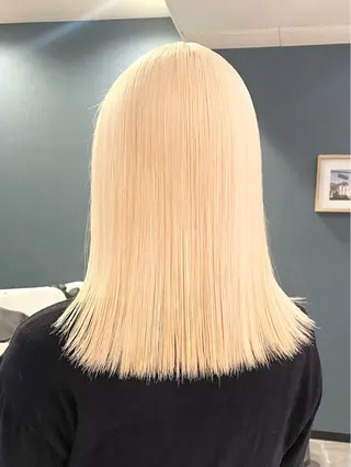 セミロング カラー 市川 澪のヘアスタイル