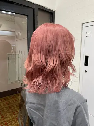 ミディアム 横浜🦋ハイトーン 🫐シャドウルーツのヘアスタイル