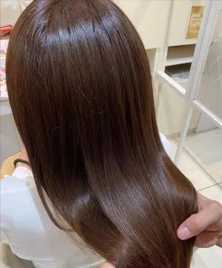 セミロング ROKKAN motoのヘアスタイル