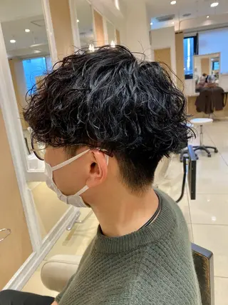 ショート パーマ メンズ メンズ特化型美容師 栗山勇人のヘアスタイル