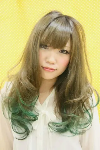 ロング カラー 田中 奈布のヘアスタイル