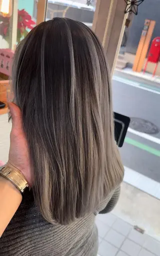 ロング ❣️ハイトーン❣️ BLUE&Co.のヘアスタイル