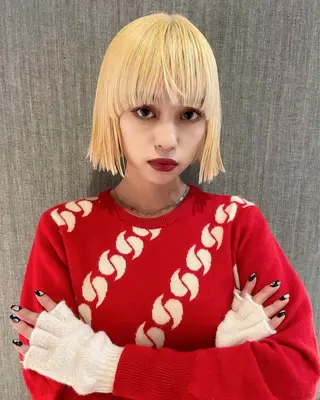 ショート カラー ブリーチ😼 ボブ✍️レイヤーのヘアスタイル