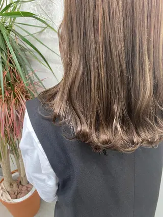 セミロング カラー 🌼ハイライト透明感 🌼maiのヘアスタイル