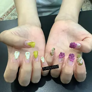 ネイル 個性派ネイルサロン 💅🏼ターコイズのネイルデザイン