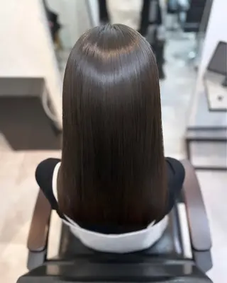 ロング ブリーチ縮毛矯正/ 複雑履歴🉑/タイチのヘアスタイル