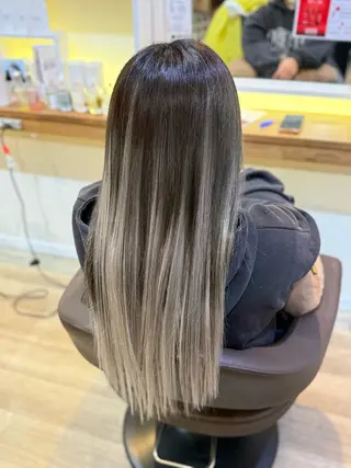 ロング and Artのヘアスタイル