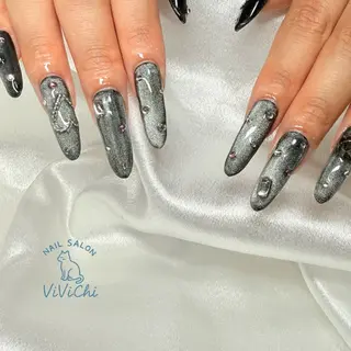 ネイル ViViChi 梨帆のネイルデザイン