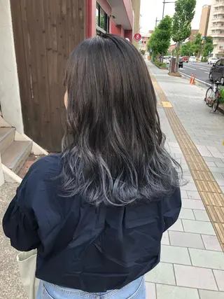 セミロング 國次 夕貴のヘアスタイル