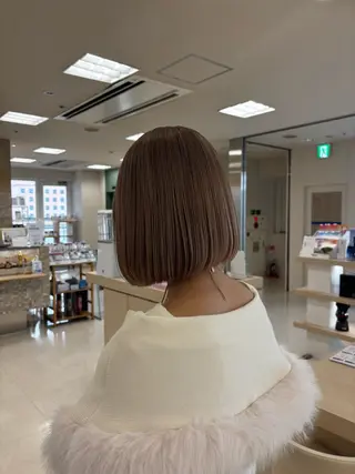 ショート カラー 推し活/韓国/ブリー チカラーminamiのヘアスタイル
