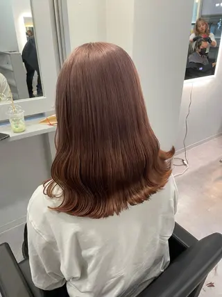 ミディアム Cielro/ダブル カラー/西田咲希のヘアスタイル