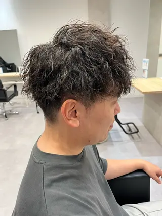 ショート パーマ メンズ 髙栁 航太の眉毛・アイブロウイメージ