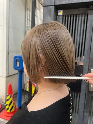 ミディアム ナチュラル/艶髪 /牧野 佑菜のヘアスタイル