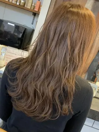 カラー 瓦井 慧のヘアスタイル