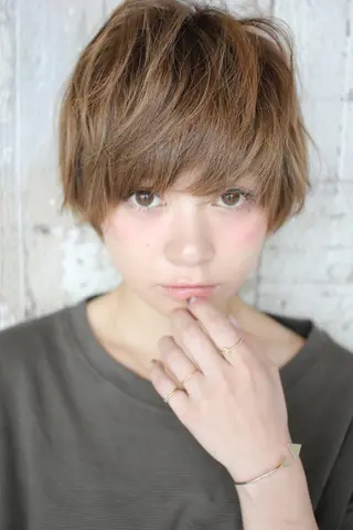ショート onishi yoshinaoのヘアスタイル
