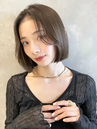ミディアム ボブ/デザインカラー /表参道/新井美有紀のヘアスタイル