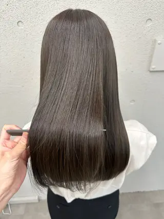 カラー 秦 海来のヘアスタイル
