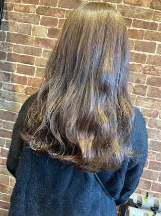 ミディアム カラー パーマ ヘアアレンジ メンズ キッズ ネイル マツエク・マツパ アイブロウ 久木原 ゆりのヘアスタイル