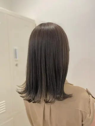 セミロング カラー 酸性ストレート/ブリ ーチなしWカラー河本のヘアスタイル