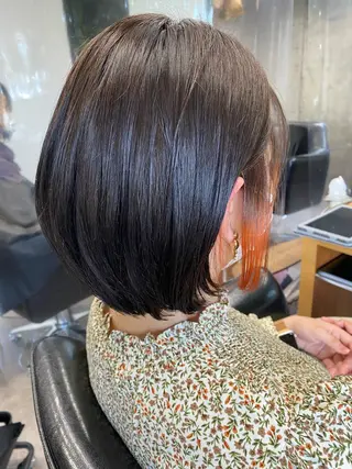 ショート カラー ショート・ウルフ✂︎ 安住有咲子のヘアスタイル