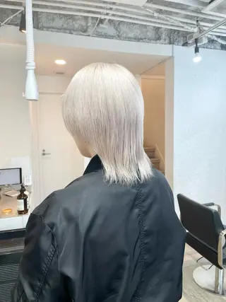 ミディアム カラー ハイトーン×レイヤー ／遠藤将太のヘアスタイル