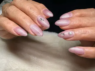 ネイル salon de 4H所属・小林 麻里のネイルデザイン