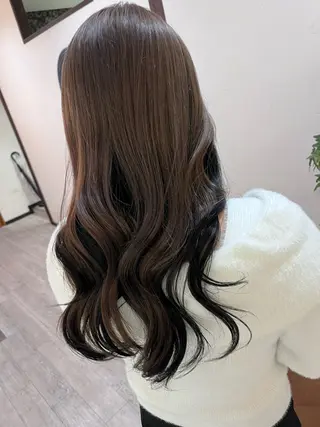 ロング 飯星慧斗 /ブリーチ、縮毛矯正のヘアスタイル