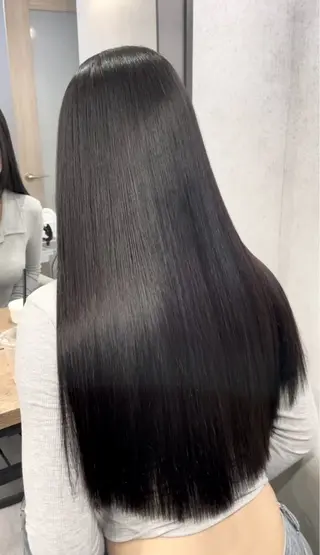 ロング カラー ハイトーン/艶カラー sarina🩷のヘアスタイル