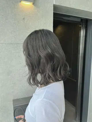 セミロング カラー 吉野 瑳桜のヘアスタイル