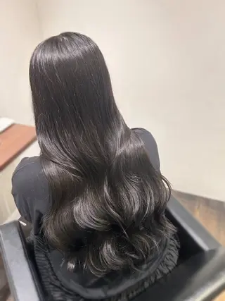 ロング 🤎オリーブカラー× パーマ特化💫森口のヘアスタイル