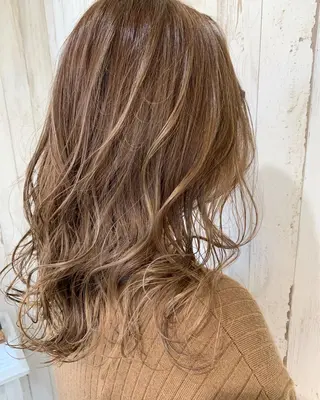 セミロング カラー 心斎橋韓国ボブ 好原良真のヘアスタイル
