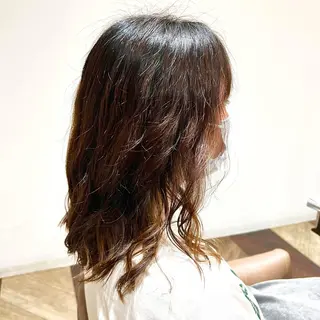 ミディアム パーマ 中村 玲美のヘアスタイル