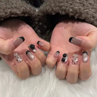 ネイル Nobody_ Reikaのネイルデザイン