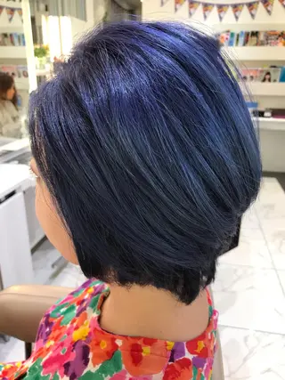 ショート カラー 清藤綾/脱白髪染め 白髪ぼかしハイライトのヘアスタイル