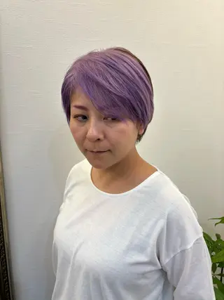 カラー ツノガイ エリのヘアスタイル