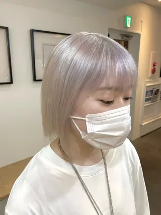 ショート カラー 艶ハイトーンブリーチ 🌈小林侑雅のヘアスタイル