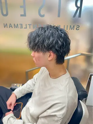 ミディアム パーマ メンズ 佐々木 優人のヘアスタイル