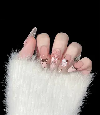 カラー AIN Nailのネイルデザイン