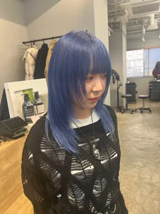 ミディアム カラー ブリーチ毛の縮毛矯正 ハイトーン/岡本智樹のヘアスタイル