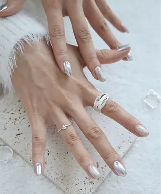 ネイル 高木 維麗絲のネイルデザイン