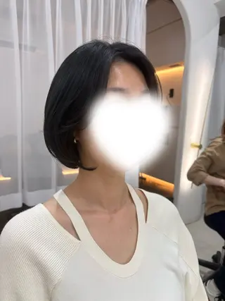 ショート ワンカールで決まる レイヤーカット‎🤍のヘアスタイル