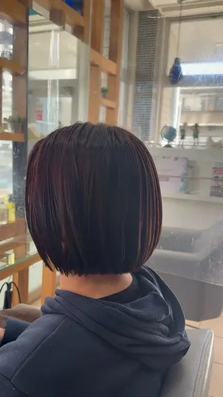 ショート レイヤーカット/ 縮毛矯正/海音のヘアスタイル