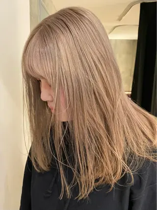 ロング カラー ベージュカラー🐑 レイヤー🤎塚原優芽のヘアスタイル